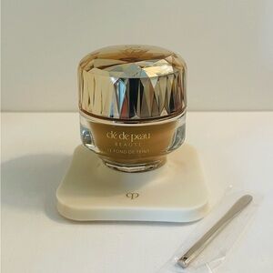 Clé de Peau The Foundation SPF 22 - O100 Rich Deep Ocher - 1 oz / 28 ml - No Box